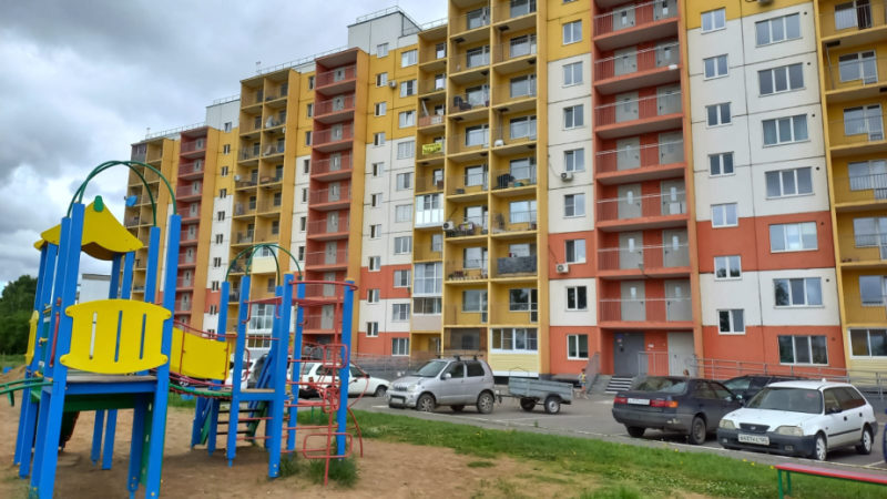 Медицинским работникам Хабаровского края продолжают выдавать служебные квартиры
